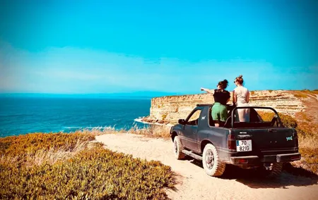 Private Jeep Tour from Lisbon – Arrábida, Sesimbra & Beach Picnic