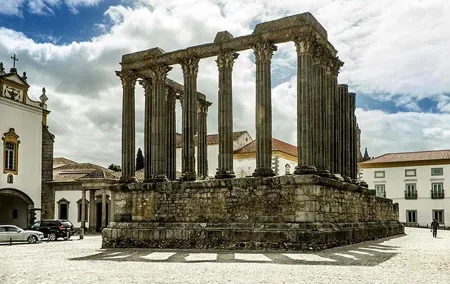 Private Tour to Evora and Monsaraz from Lisbon