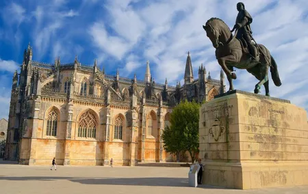 Fátima – Batalha – Nazaré – Óbidos: FAITH, HISTORY, AND BEAUTY