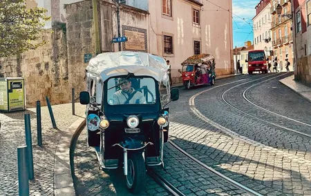 2 Hour Tuk Tuk Tour of the Old Town it will make you fall in love