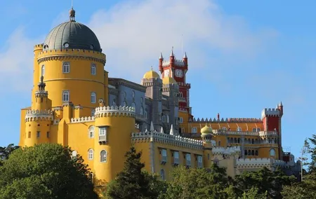 Private Tour from 1 to 8 people: Pena National Palace- Sintra-Cabo da Roca-Cascais
