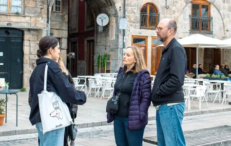 Fado Half Day Guided Tour with Dinner and Live Show in Lisbon