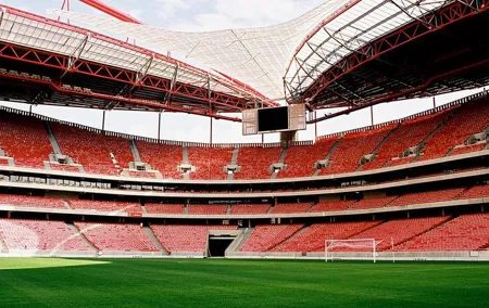 Lisbon Football Experience - Private stadium and Museum Tour