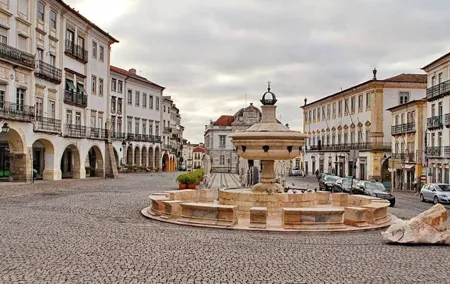 Private day trip to Evora from Lisbon