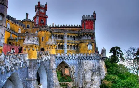Sintra Private Tour with visit Pena Palace & Quinta da Regaleira