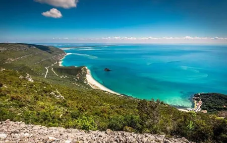 Private Tour for 1 to 8 people: Cristo Rei, Palmela, Setúbal, Arrábida, Sesimbra