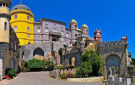 Private Tour Sintra-Queluz-Cabo da Roca-Cascais and Portuguese Riviera from Lisbon