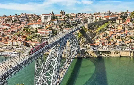 Porto Private Full Day Sightseeing Tour from Lisbon
