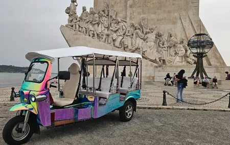 Private guided tour to 7 Colinas and Belém in an electric Tuk Tuk with 4.5 hours.