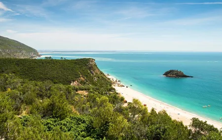 Private Day Tour Arrabida, Sesimbra & wine tastings from Lisbon