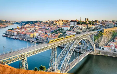 Full Day Private Transfer - From Lisbon to Porto Tour