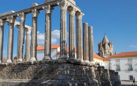 Évora Private Half-Day of Wonders with Tickets