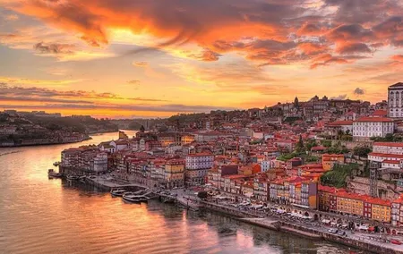 Private transfer between Lisbon and Porto