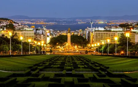 Private Sightseeing in Lisbon By Night