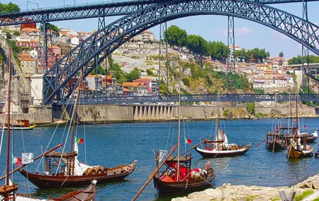 Private tour of Portugal 5 days from Lisbon