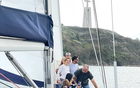 Private Sailing w/ Premium Wine Tasting Tour in Lisbon