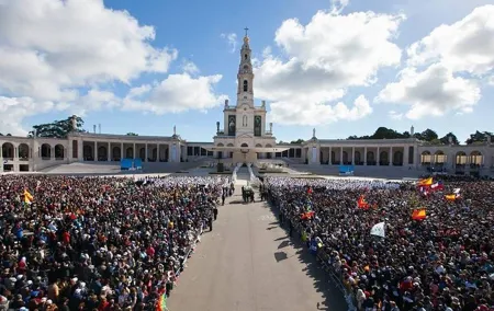 Private tour 3 days Fatima-Aveiro-Porto-Guimaraes-Braga-Santiago de Compostela
