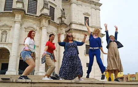 Private Lisbon Tuktuk Tour with Food and Wine Tastings