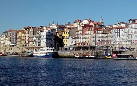 Private transfer from Lisbon to Porto with visit from Fatima and Coimbra