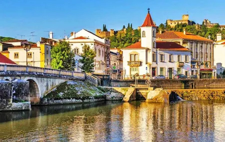 Private day tour Tomar (Knights Templar) and Coimbra from Lisbon