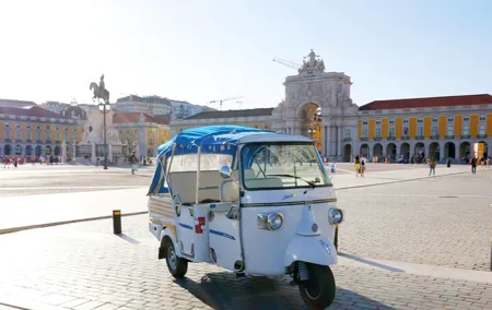 2-Hour Private Historic Lisbon Tour by Tuk Tuk