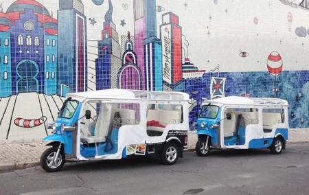 Lisbon: Private Guided Electric Tuk Tuk Tour with Tastings