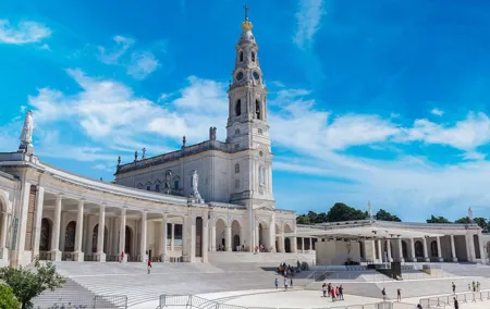 Private Tour: Fátima Sanctuary, Charming Nazaré & Magical Óbidos