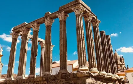 Évora - Full day Private Guided tour from Lisbon by minivan