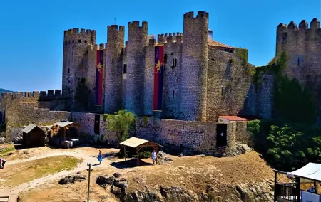Tranquility to Thrills: Obidos,Alcobaca and Nazare Private Tour