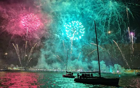 New Year Lisbon Sailing Fireworks Tour