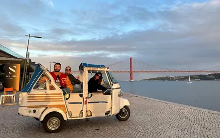 2 Hours Private Tour in Belém by Tuk Tuk-Belém Pastries Included
