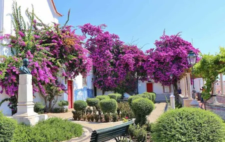 Lisbon Old Town: Exploration Game and Tour
