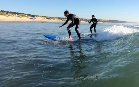 Priv Half Day Surf_full gear round & round trip transport_Lisbon