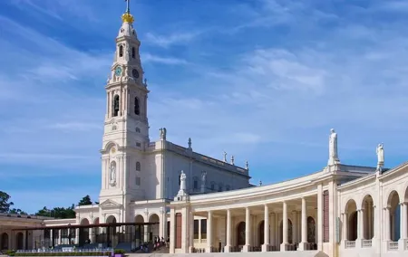 Private Full-Day 4-City Tour in Portugal from Lisbon