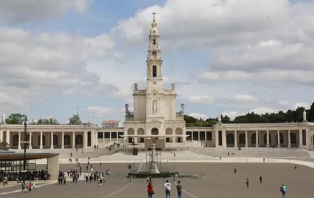 SMALL GROUP(2-6pax) Lisbon to Obidos+Fatima+Nazare) PRIVATE TOUR
