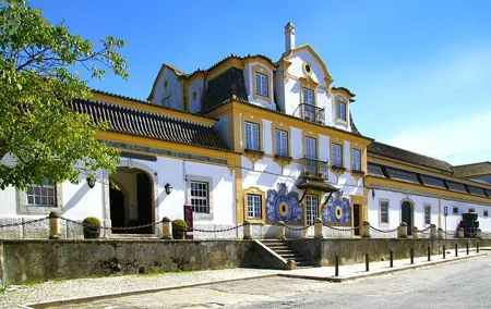 Setúbal Peninsula Private Wine Tour: Sesimbra, Azeitão and Arrábida