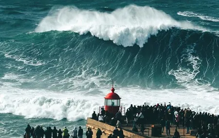 Nazaré Giant Waves Surf Tour – Portugal’s Big Wave Capital