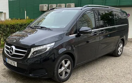 Private One-way Transfer between Lisbon Airport and Lisbon city