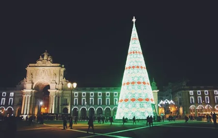 Christmas Lights Tour of Lisbon in Private Eco Tuk Tuk