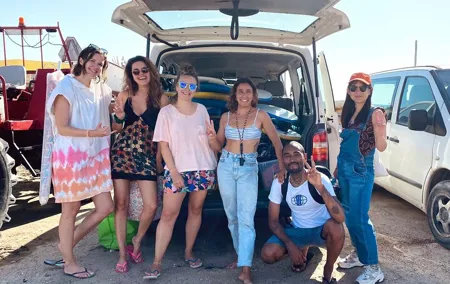Lisbon Surf Guide - surf class & pick up