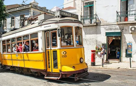 Private Tour to Cosmopolitan Lisbon Past and Present