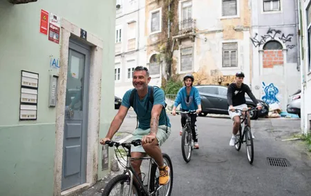 Lisbon Bike Private Customized Tour & Professional Photography