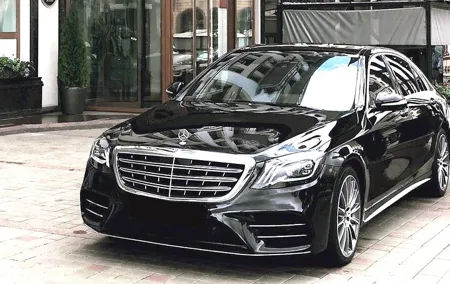 Private Transfer: Lisbon Airport LIS to Lisbon in Luxury Car