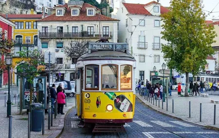 Lisbon : A Walking tour to familiar with History, Stories & Lifestyle