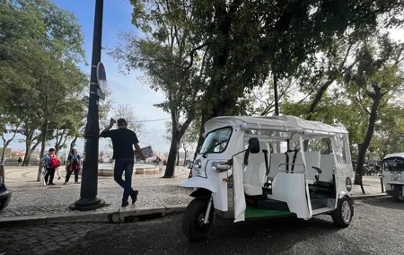 Lisbon 1h30 Tuk-Tuk Tour: The best way to visit the city