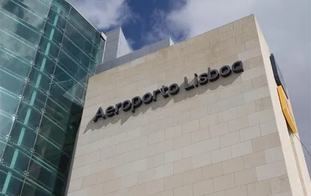 Private Arrival Transfer - Lisbon Airport to Several Destinations in Portugal