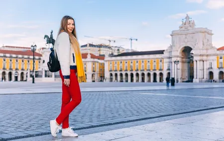 Lisbon : Private Professional Photoshoot at Praça do Comercio