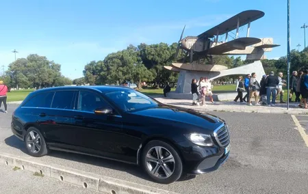 Private Lisbon Airport to City Transfer