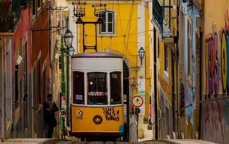 Lisbon Private Tour (2 Hours) by Electric Tuk Tuk