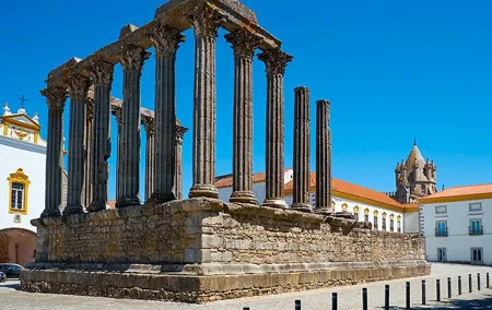 Private Full-day Évora and Comporta Beach Tour from Lisbon